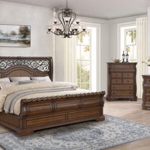 B7000 - Queen/King Bedroom Set (Free chest)